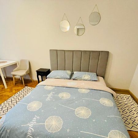 Джерельна 25, Апартаменти В Центрі З Двома Ізольованими Спальнями Lviv Extérieur photo