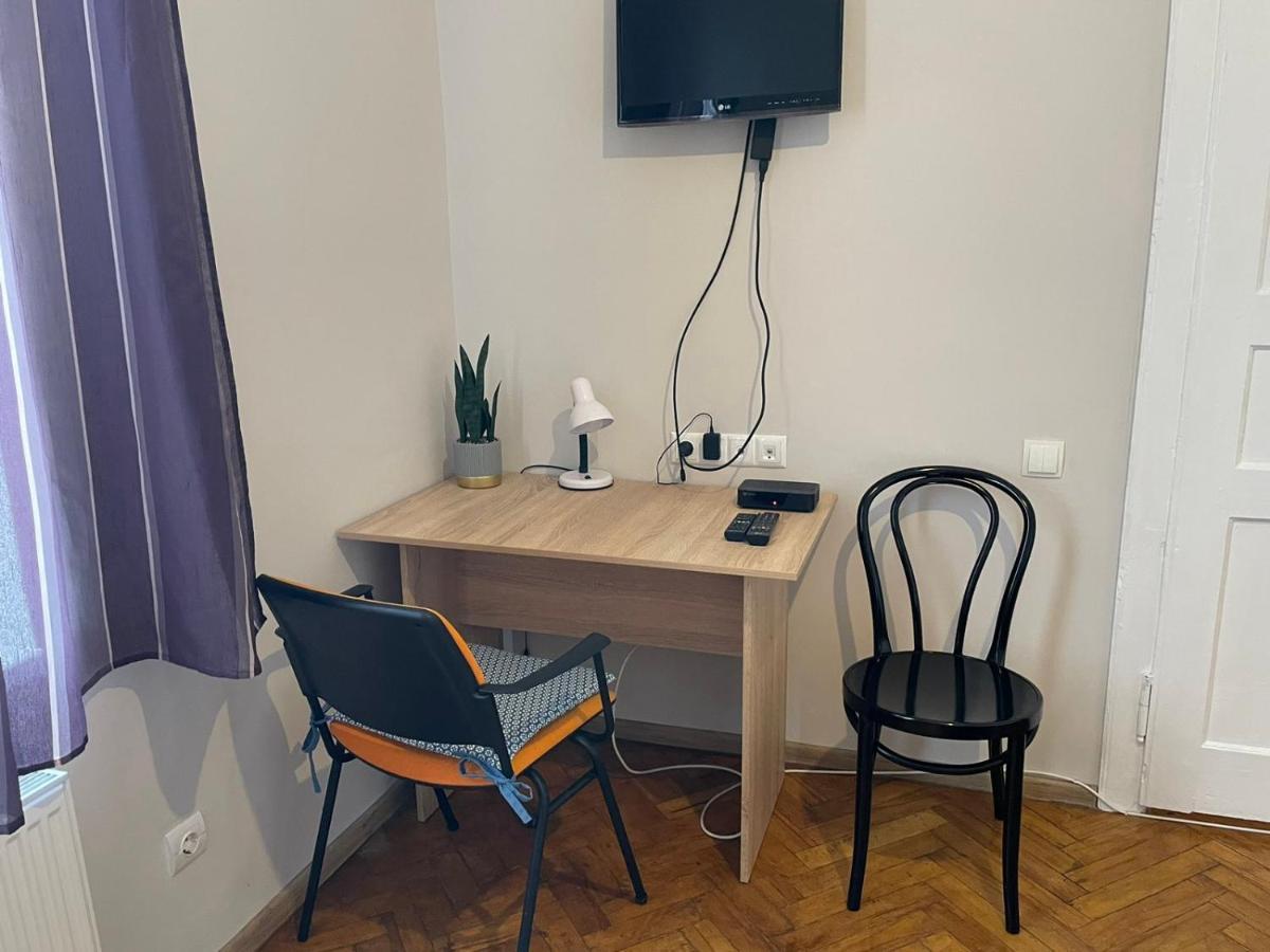 Джерельна 25, Апартаменти В Центрі З Двома Ізольованими Спальнями Lviv Extérieur photo